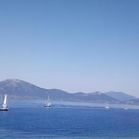 Διαμέρισμα Papas On The Seafront *