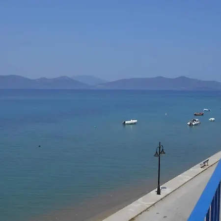 Papas On The Seafront * Oreoi